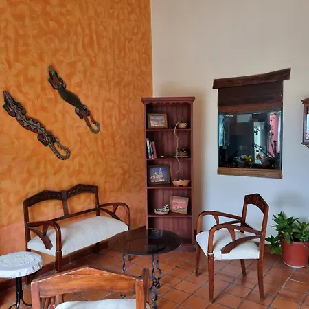 Hostal Las Rosas-3