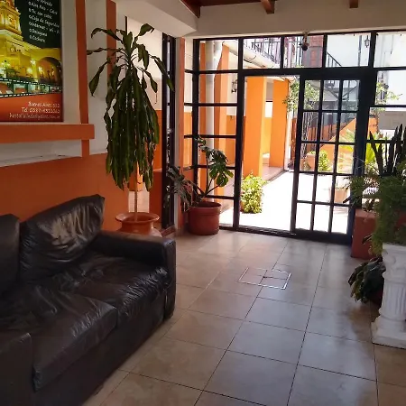 La Linda-2